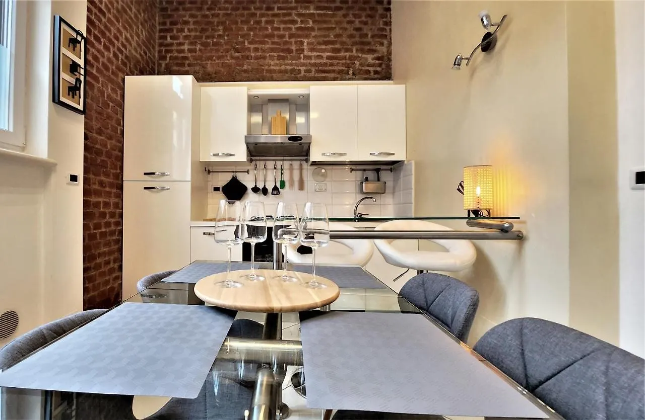 Luxury Loft - Milano Centrale 0*,
